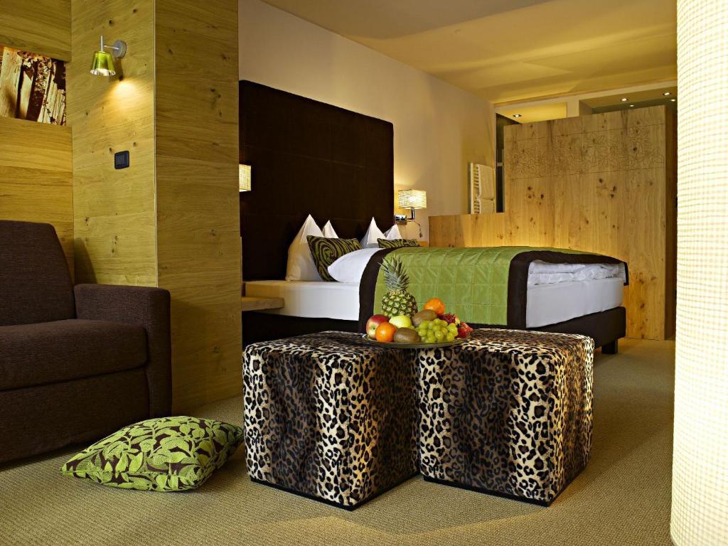 La Maiena Meran Resort Марленго Стая снимка